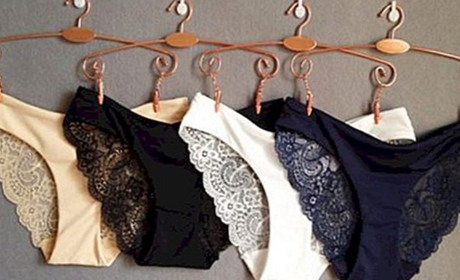 Як зручно пакувати в подорож трусики жіночі?