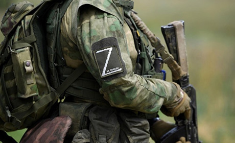 У Джанкої підірвали автомобіль військового РФ