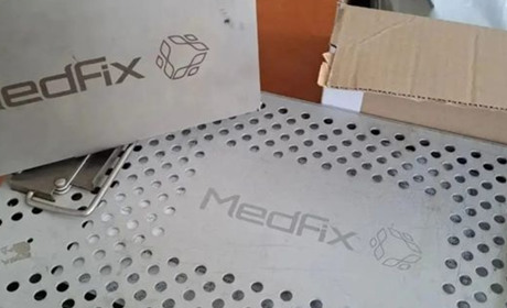 Благодійна допомога: Гадяцька міська лікарня отримала імпланти для остеосинтезу