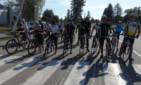 У Старокостянтинові провели велопробіг: учасники здолали 50 км