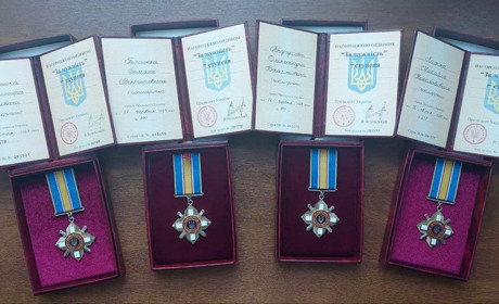 Чотирьох загиблих воїнів з Барської громади президент нагородив орденами «За мужність»