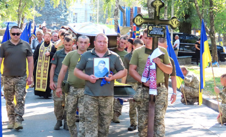 Золотоноша в сльозах: раптова смерть забрала Романа Бакая