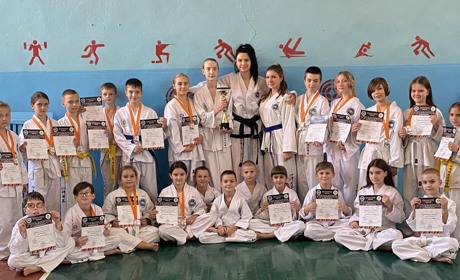 П’ятеро таеквондистів із Золотоноші відкрили спортивний сезон золотом