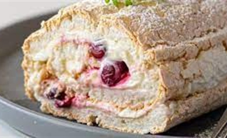 Готуємо сьогодні: рецепт меренгового рулету