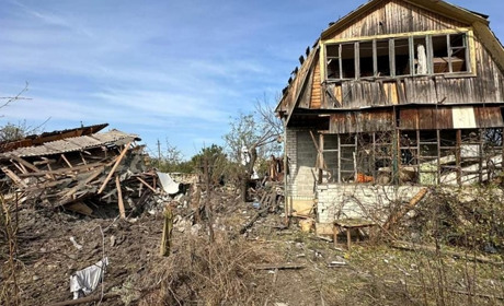 Протягом доби в Торецькій громаді обстрілами пошкодили два десятки будинків та поранили двох людей