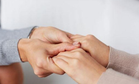 Сексуальне насильство: куди звернутися за допомогою