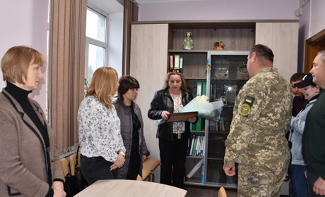 Відзнаки від Президента України і Харківського університету вручили дружині загиблого пілота