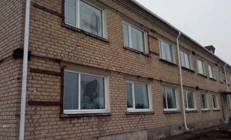 «Було байдуже на обстріли, ми бігли за дітьми». Історія врубівчанки, ставшою свідком обстрілу ліцею