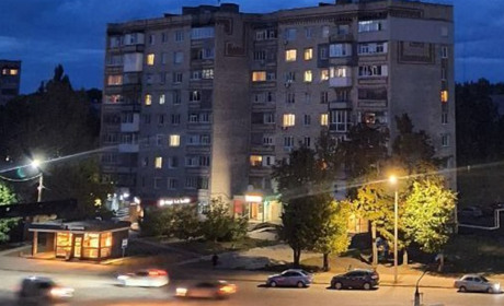 У Лозовій остаточно визначилися про освітлення вулиць у вечірній час. Ліхтарі вмикатимуть раніше