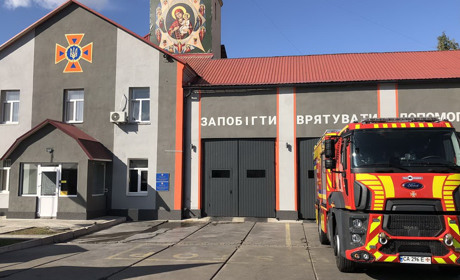 Держава збагатила автопарк золотоніських рятувальників новеньким автомобілем