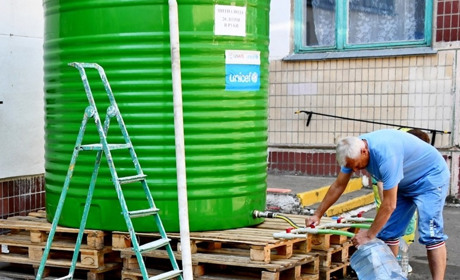 Де у Нікополі набрати питної артезіанської води: перелік пунктів та графік роботи