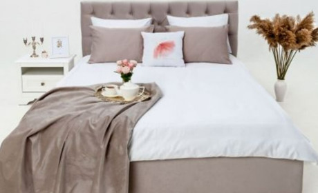 Какие особенности и преимущества кроватей с подъемным механизмом?