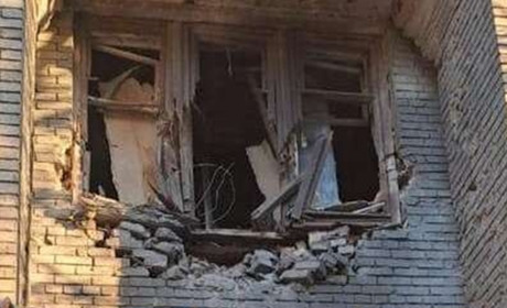 Правоохоронці показали наслідки обстрілів Нікополя 10 жовтня: постраждала літня жінка