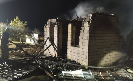 У пожежі на Сарненщині знайшли мертвого власника будівлі