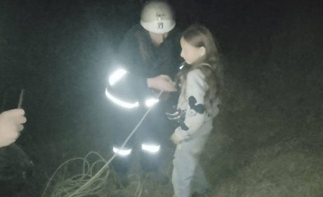 У Жовтих Водах двоє дівчаток впали у 500-метровий кар’єр