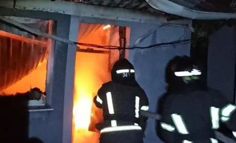 Під Мелітополем сталася масштабна пожежа у приватному секторі
