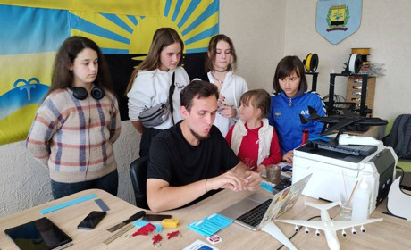 У Покровську почала працювати лабораторія 3D-моделювання, яку відкрили волонтери з Волновахи