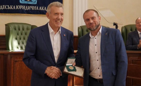 Директор одеського НАБУ прийняв подарунок від фігуранта кримінальної справи: його відсторонили
