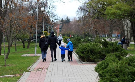 Захищаємо дитину від переохолодження та його наслідків: поради педіатрів та фізичних терапевтів