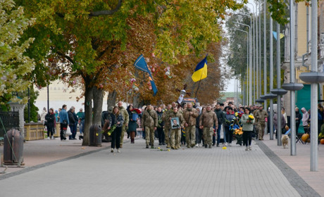 Ніжин попрощався із загиблим Героєм Нікітою Забілою