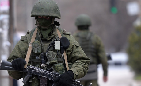 У Генічеську посили обшуки місцевих: проводять тотальні рейди і перевіряють телефони