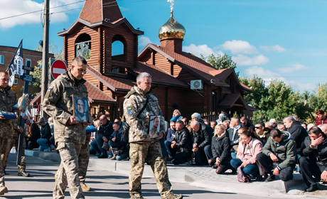 Нікополь попрощався із захисниками-холодноярівцями: Євгеном Шаповалом та Олександром Жуковським