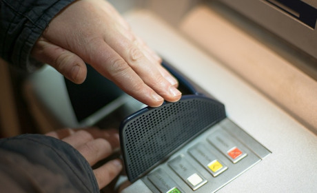 У ніч на 21 жовтня не працюватимуть банкомати, термінали та операції з картками ПриватБанку
