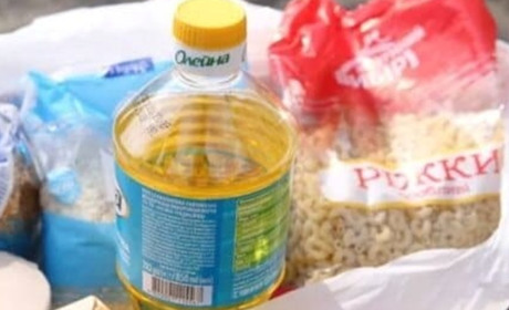 У Лозовій видають продуктові набори літнім людям. Куди звертатися