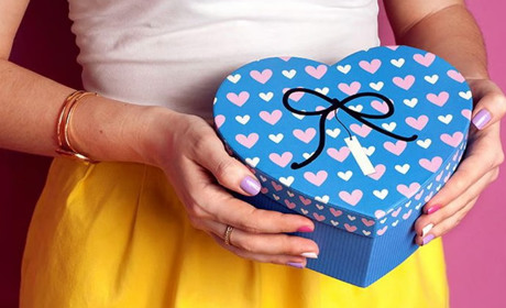 Що можна подарувати як патріотичний подарунок?