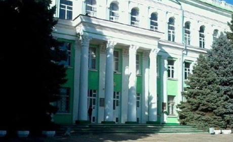 Викладачів-колаборантів у Мелітополі, які не хочуть скидатися на росармію, лякають комендатурою