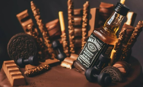 З чим подавати Теннесійський віскі: найкращі страви до Jack Daniels