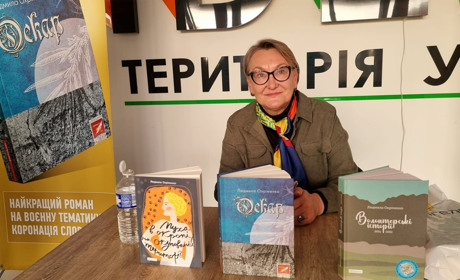 Тепла зустріч у Звягелі з письменницею-волонтеркою Людмилою Охріменко