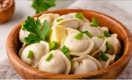 Пельмені, хінкалі, равіолі та гіоза: як вибрати ситний обід