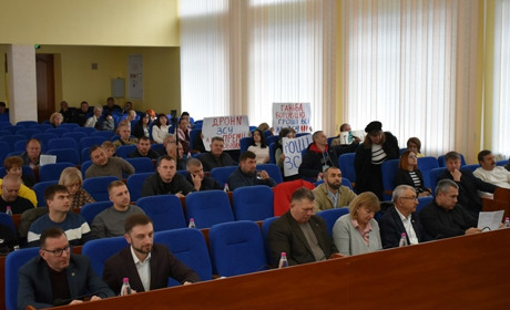 Сесія міської ради: емоції, суперечки та рішення