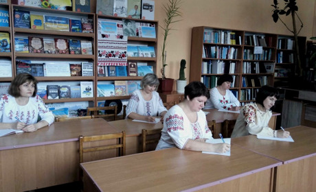 "Болючий, щемкий..": гадячани писали Радіодиктант національної єдності