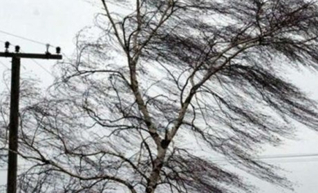 Через негоду в Україні знеструмлені понад 300 тисяч споживачів електричної енергії