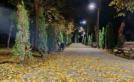 Осінній вечір у міському парку Первомайська: фотоальбом