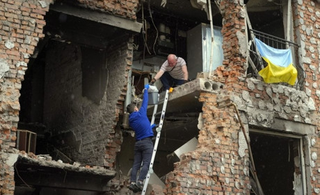Повідомити про зруйноване майно переселенці з Луганщини можуть через ЦНАПи. В яких містах України