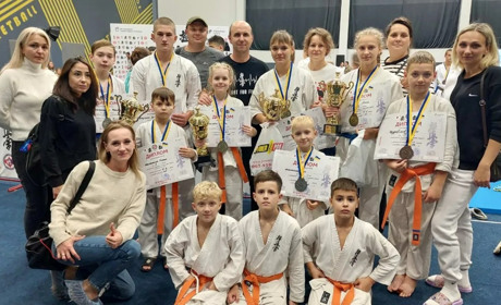 Первомайські каратисти перемогли в чемпіонаті України: тепер готуються на світові змагання