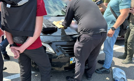 22 500 доларів хабаря: судитимуть сільського голову з Фастівщини
