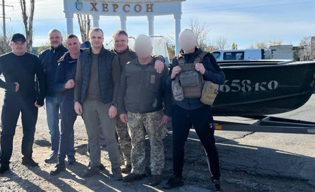 На Херсонщині бригади тероборони отримали від благодійників потужні човни