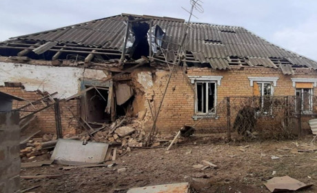 Понівечено медзаклади та нотаріальну контору: окупанти весь день гатили по Нікополю