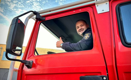 Одеські рятувальники отримали 4 пожежні автоцистерни-всюдиходи від американського фонду