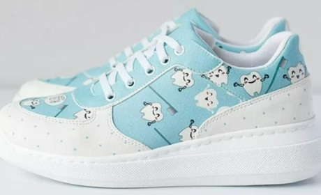 Якого кольору може бути медичний одяг в Одесі? «Білий Халат» знайомить з деякими відтінками