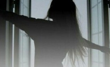 У Жовтих Водах школярка стрибнула з 5 поверху через погані оцінки