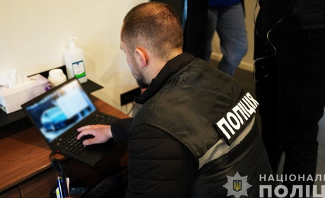 Міжнародне злочинне угруповання ошукало «інвесторів» ЄС на сотні тисяч євро
