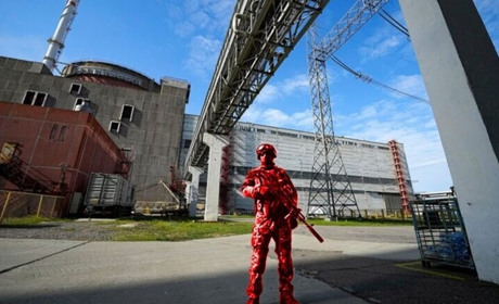 На ЗАЕС росіяни завозять жіночий військовий персонал, чоловіків переводять на фронт
