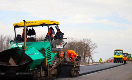 Російські окупанти проводять ремонт автодоріг у Запорізькій області