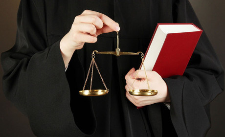 Відкати з підрядників: начальницю управління Чорноморської міськради судитимуть за корупцію