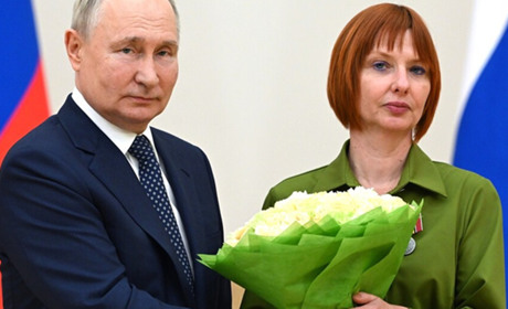 Міжнародний злочинець Володимир Путін нагородив медалями трьох колаборантів з Волноваського району